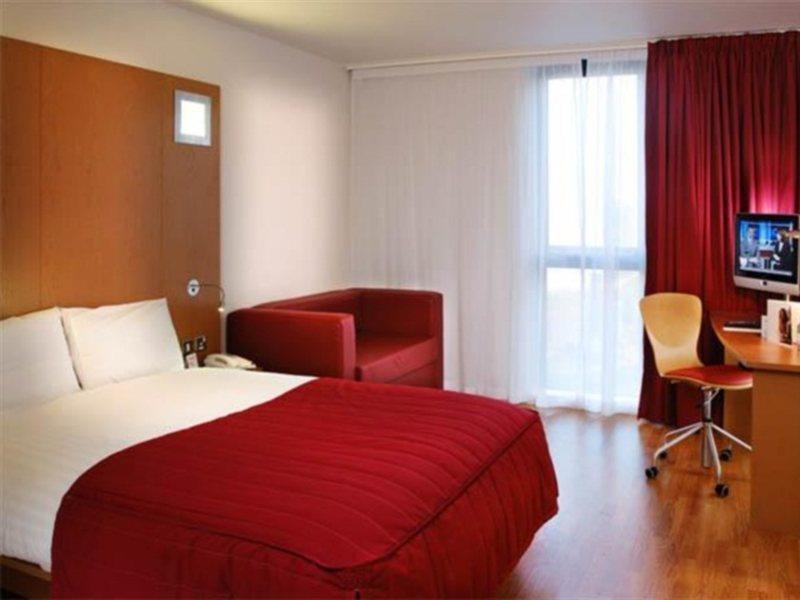 เพนตาโฮเทล อินเวอร์เนส Hotel ภายนอก รูปภาพ
