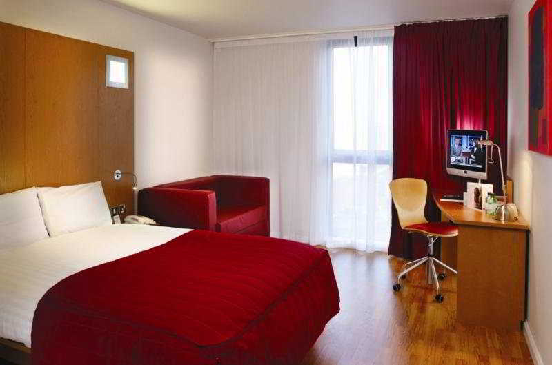 เพนตาโฮเทล อินเวอร์เนส Hotel ภายนอก รูปภาพ